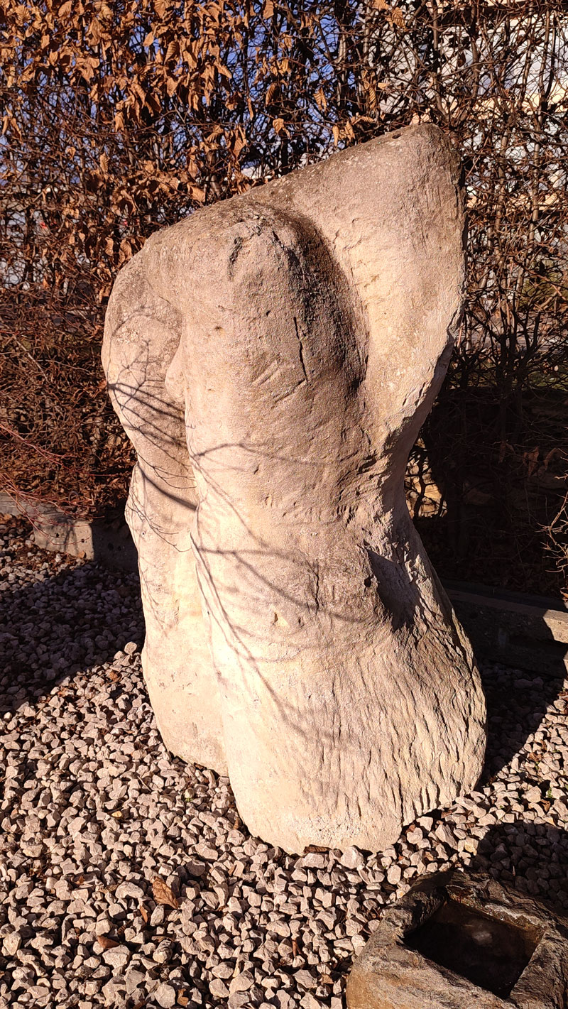 Rzeźba kamienna no.24